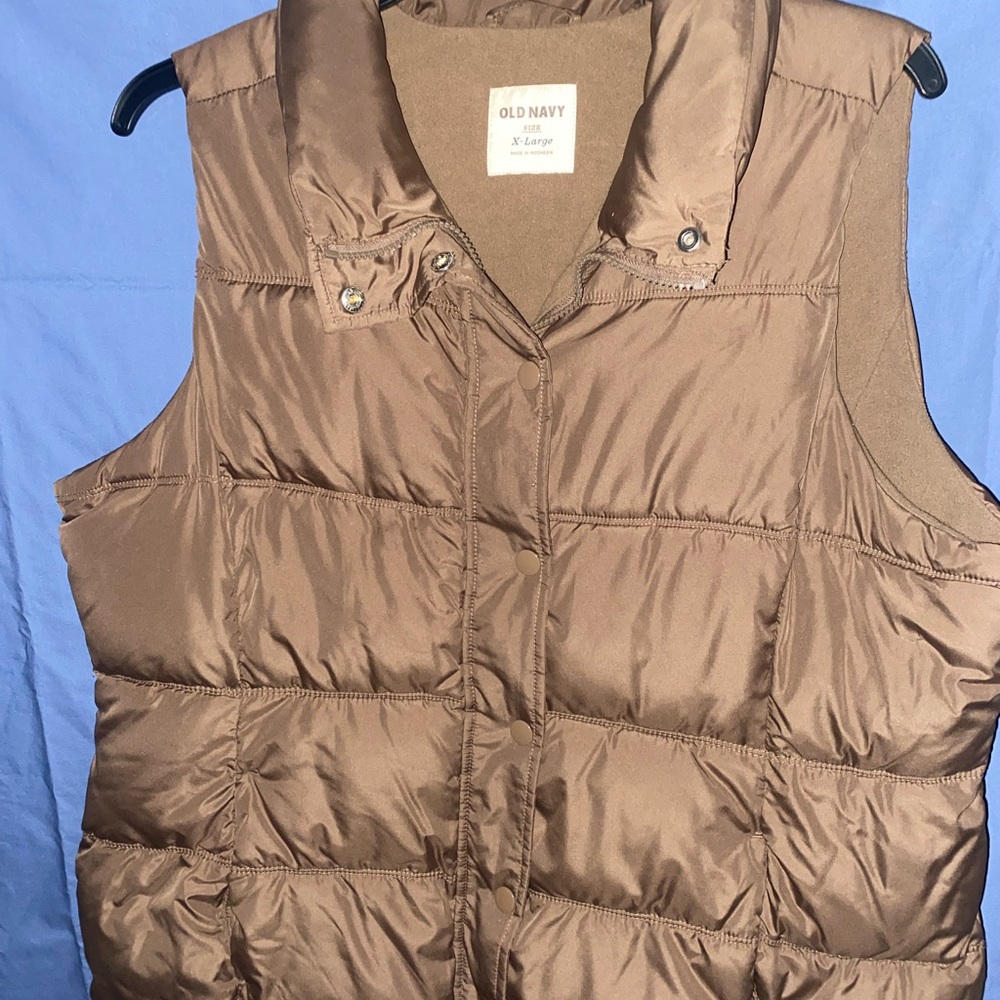 Old Navy Puffer Vest XL Tan